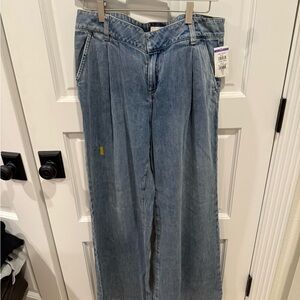 Alice + Olivia Relaxed Blue Jeans